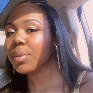 Meet your Posher, Brianna